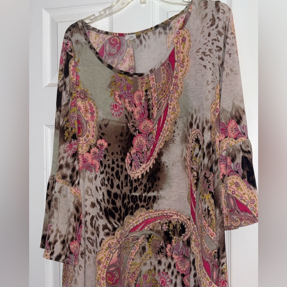 Floral Paisley Women's Top